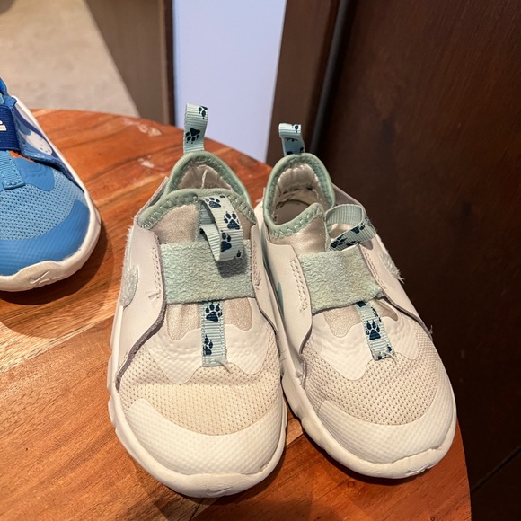 Toddler Nike flex runner 2 bundle - Picture 3 of 4
